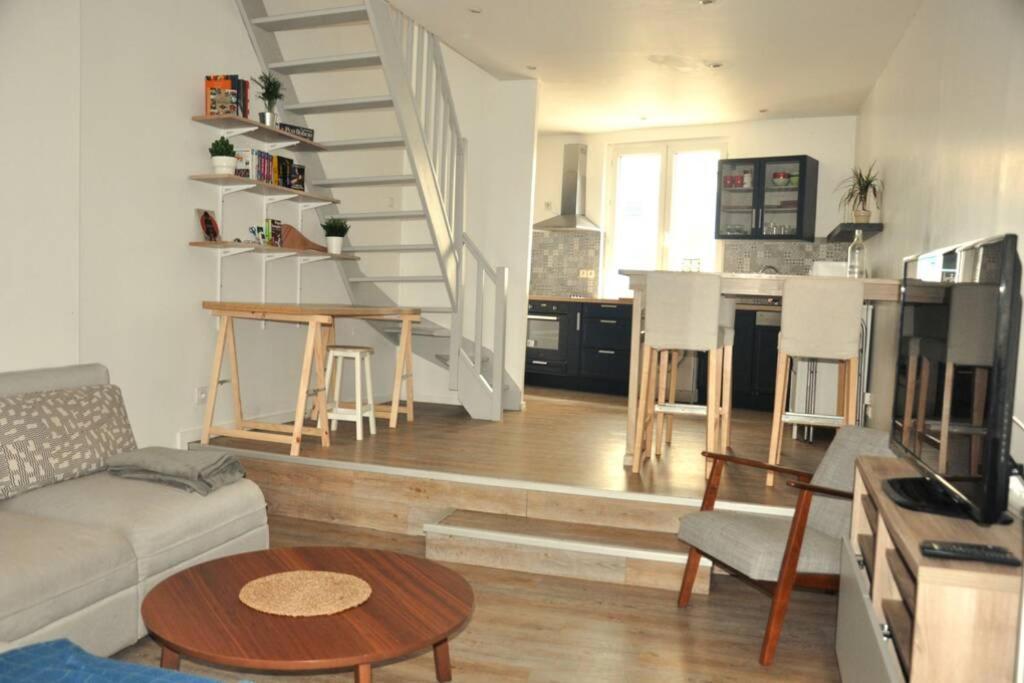 Duplex Avec Belle Terrasse Au Centre De Bayonne Exterior photo